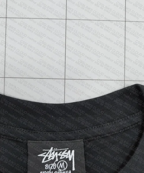 STUSSY t-shirt