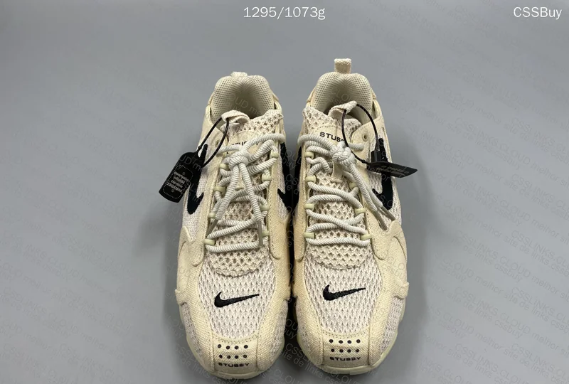 Stussy x Nike Air Zoom Spiridon Caged Fossil (Swoosh zoado?) 2