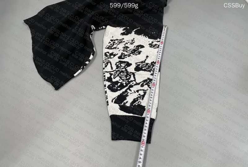 Skull Sweater 5