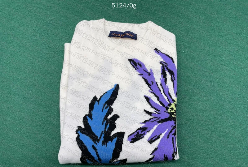 Louis Vuitton Sweater 2