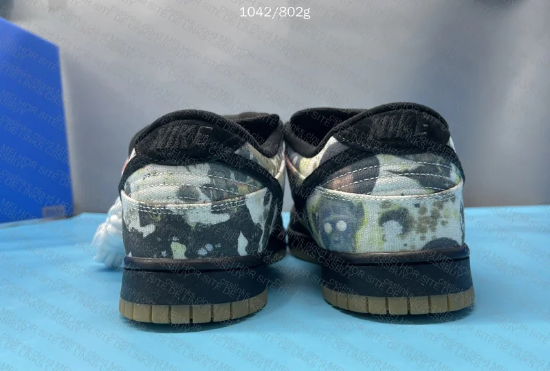 Supreme Dunk SB