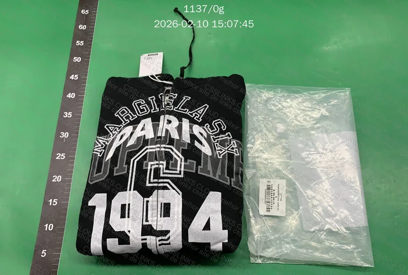 Supreme MM6 Maison Margiela