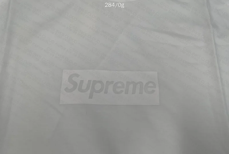 Supreme Tonal White e Tonal Black 6