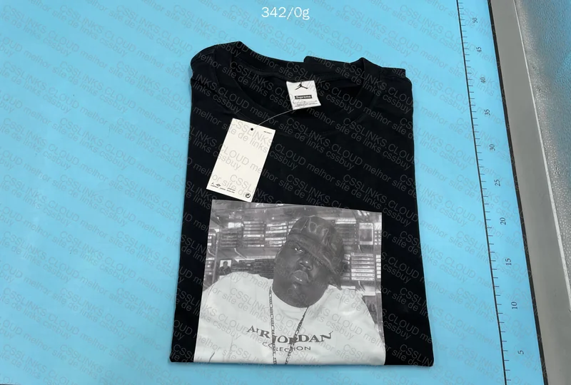 supreme x jordan biggie