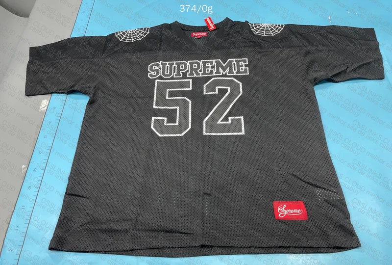 Supreme x Martine rose, “baggy” jeans e jersey sup 3