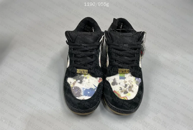 SUPREME X NIKE SB DUNK LOW! GL?? 3