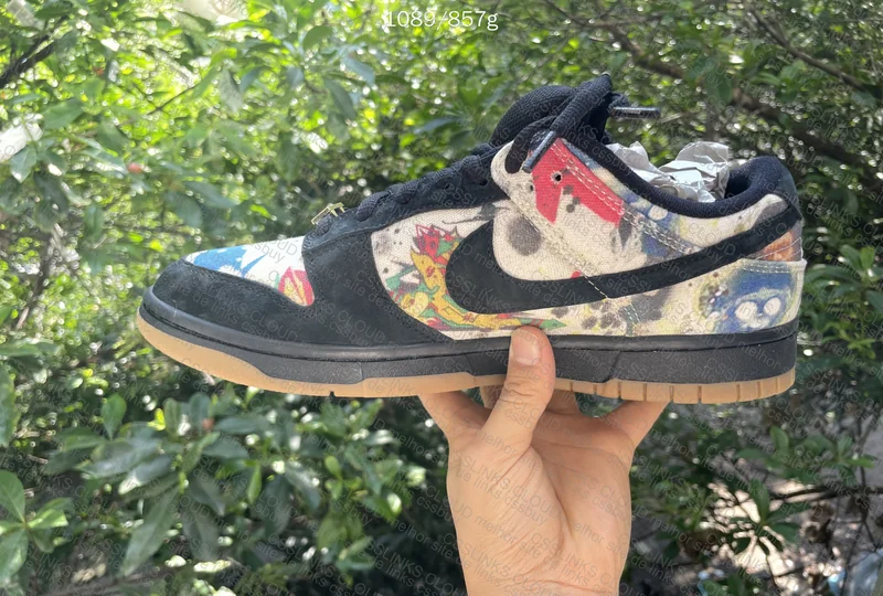 Supreme x Nike SB Dunk Low Rammellzee 7