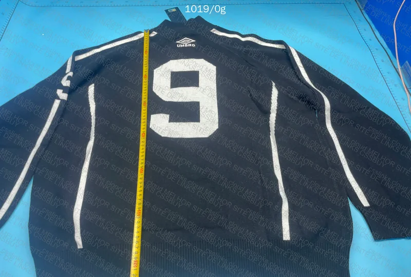 Supreme x Umbro Sweater 4