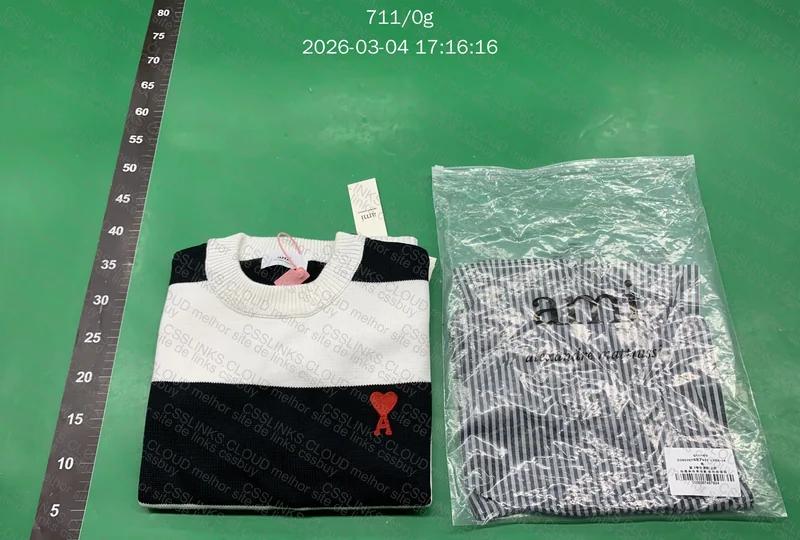 Sweaters Ami