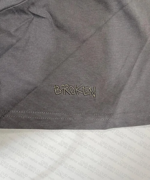 T-shirt Broken Planet 4