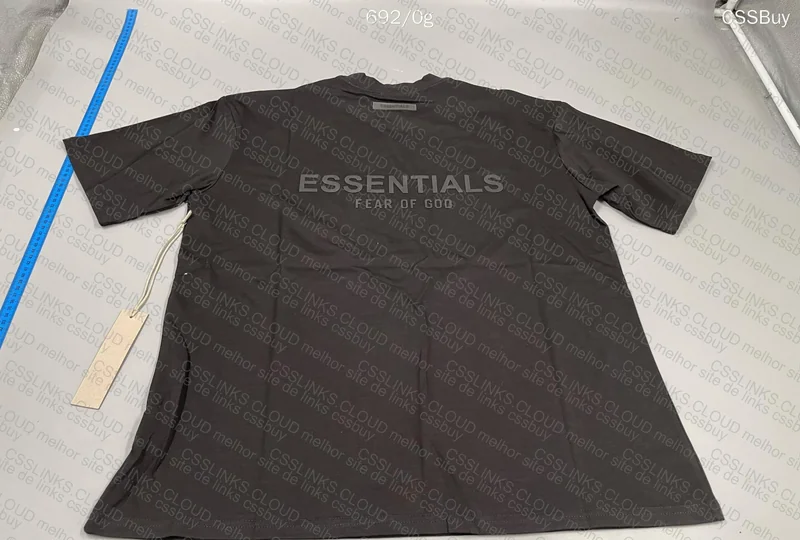 T-SHIRT ESSENTIALS 4