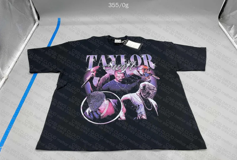 T-shirt Kanye West