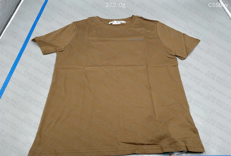 t-shirt off-white