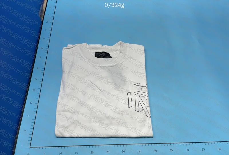 T-shirt Represent