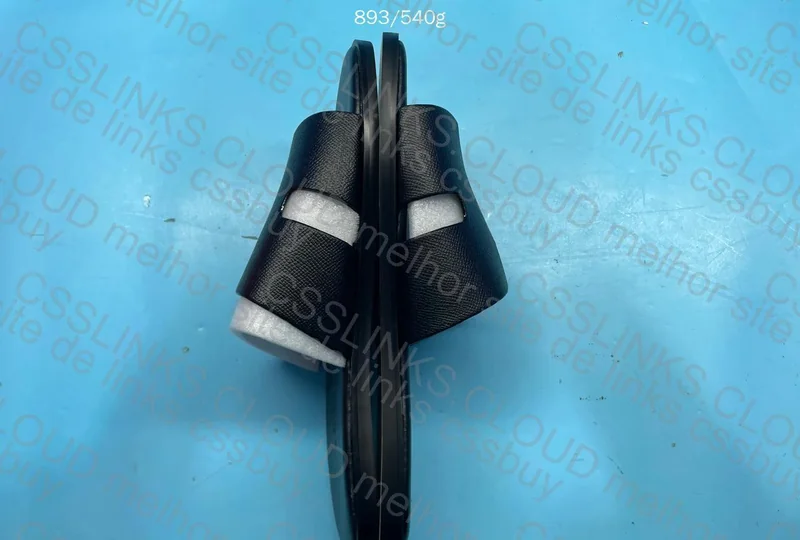 Is this GL, guys? Hermes Sandals