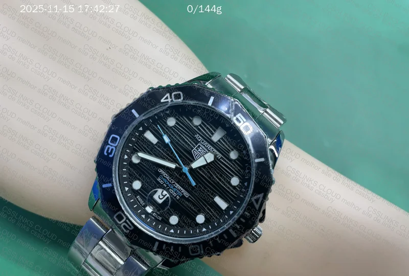 Black Tag Heuer Aquaracer 2