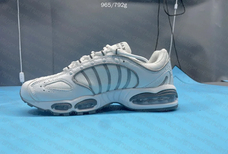 Tailwind 4 White 3