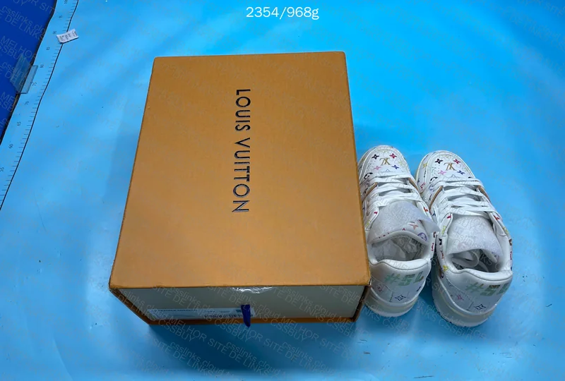 Takashi Murakami x Louis Vuitton LV Trainer White 6