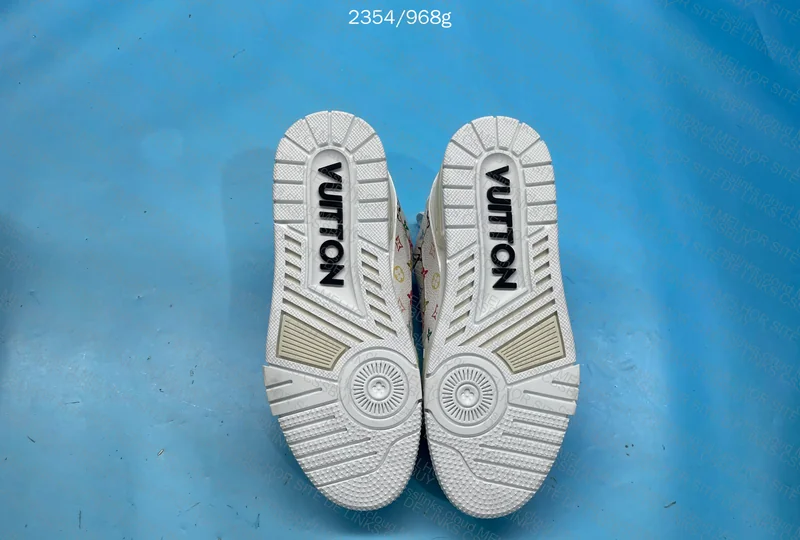 Takashi Murakami x Louis Vuitton LV Trainer White 7