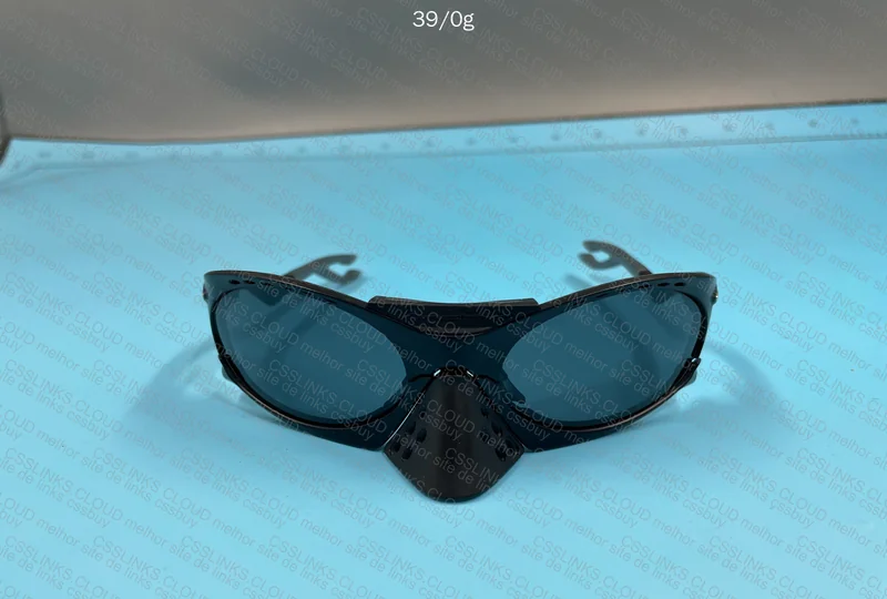 Wearing Oakley Plantaris, Wearing Oakley Plantaris