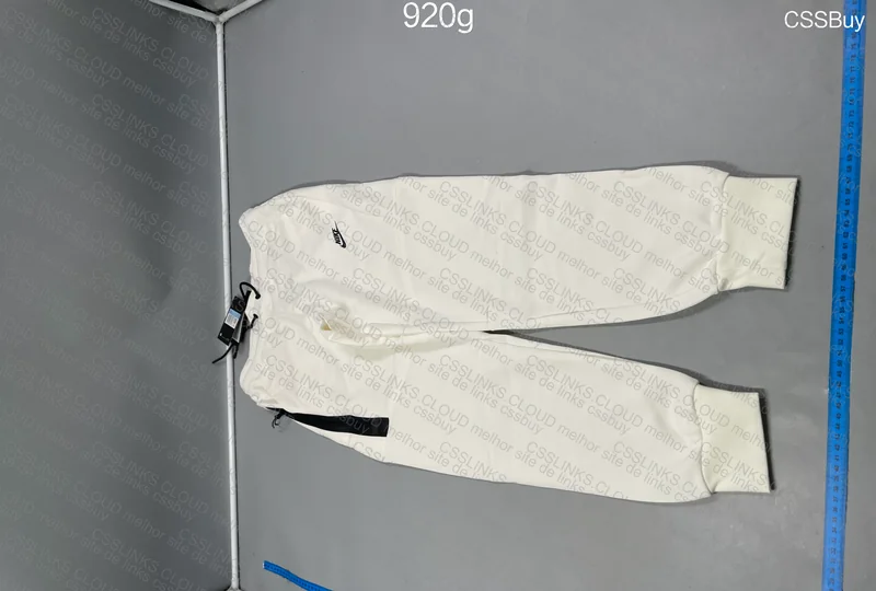 Tech Fleece 10