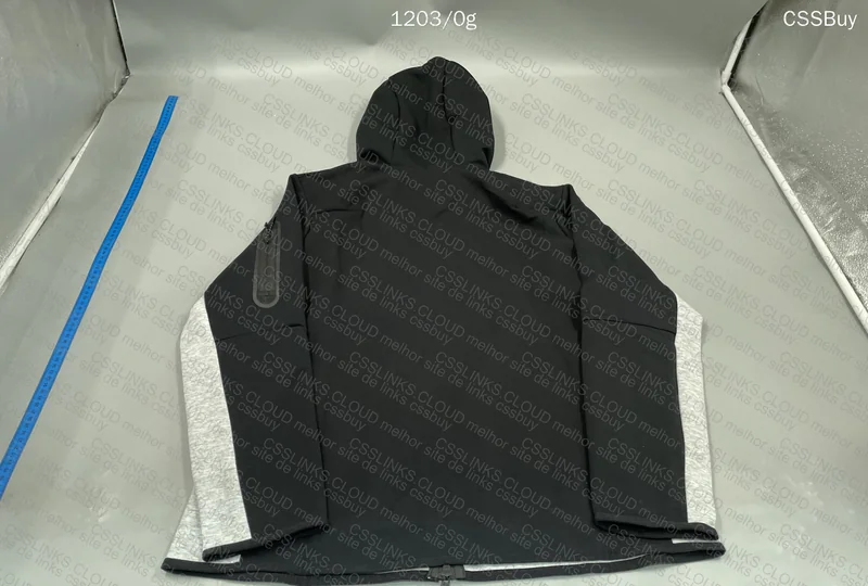 Tech Fleece 5
