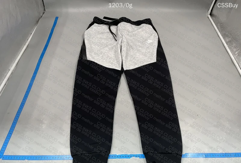 Tech Fleece 7