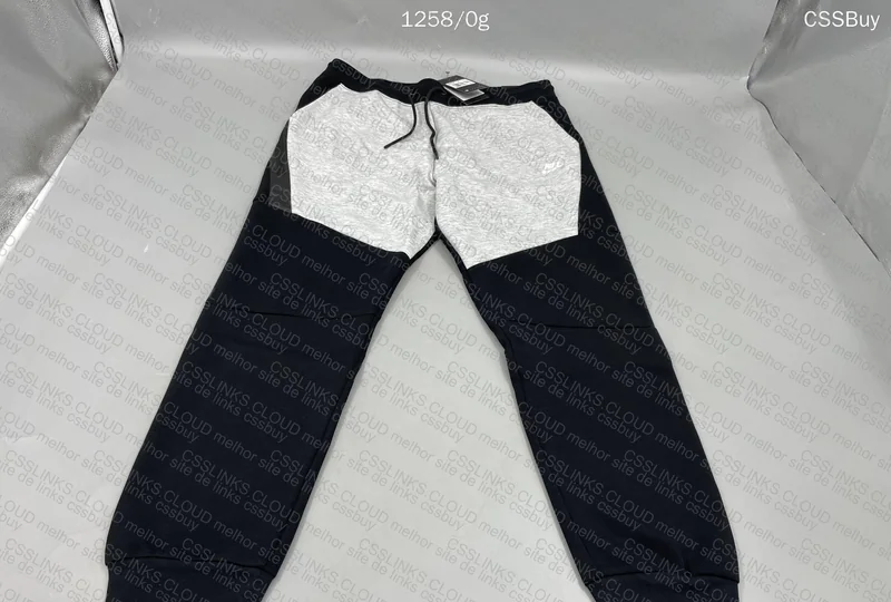 Tech Fleece 4