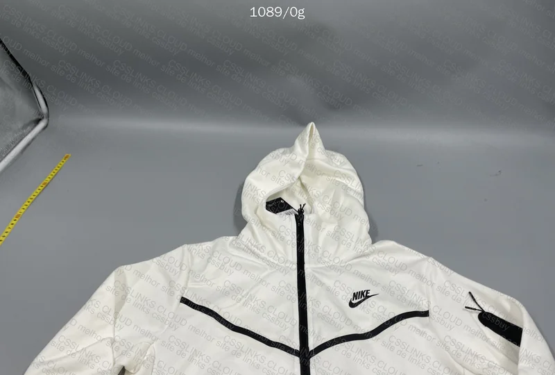 Tech Fleece 4