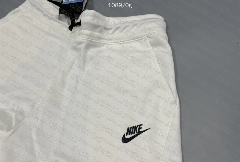 Tech Fleece 8