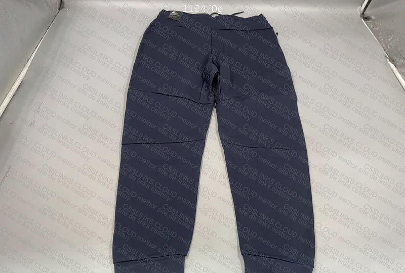 Tech Fleece 8