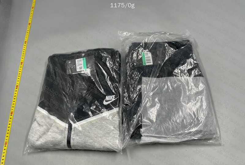 Tech Fleece 6