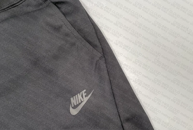 Tech Fleece 7