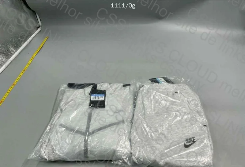 TECH FLEECE