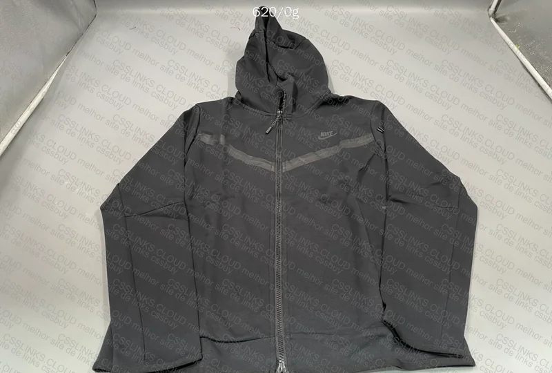 Tech Fleece 4