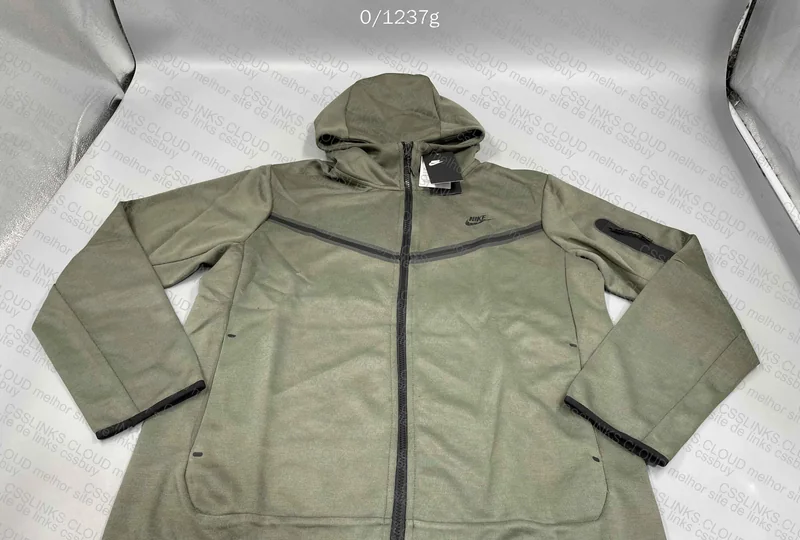 Tech fleece