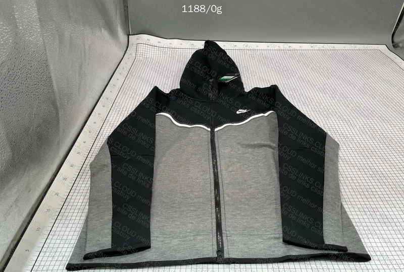Tech Fleece 3