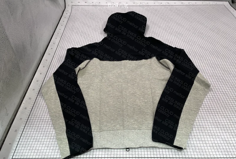 Tech Fleece 11