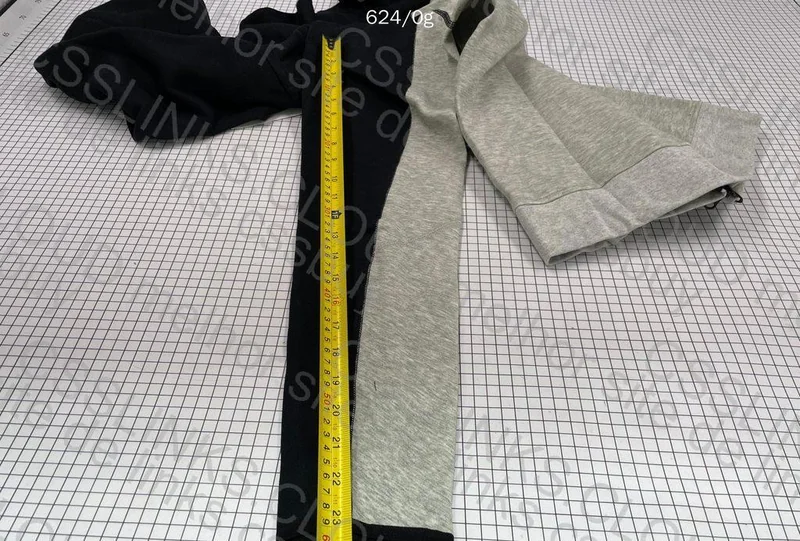 Tech Fleece 12