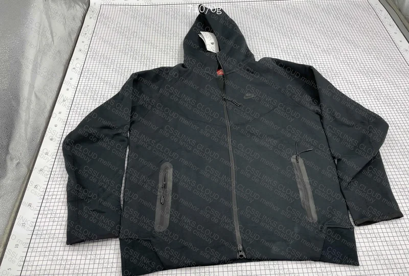 Tech fleece