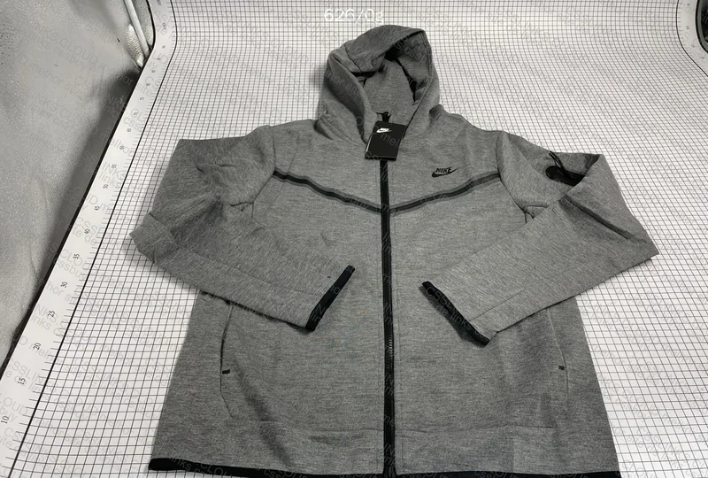 Tech fleece 4
