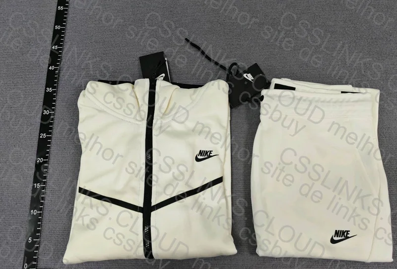 tech fleece