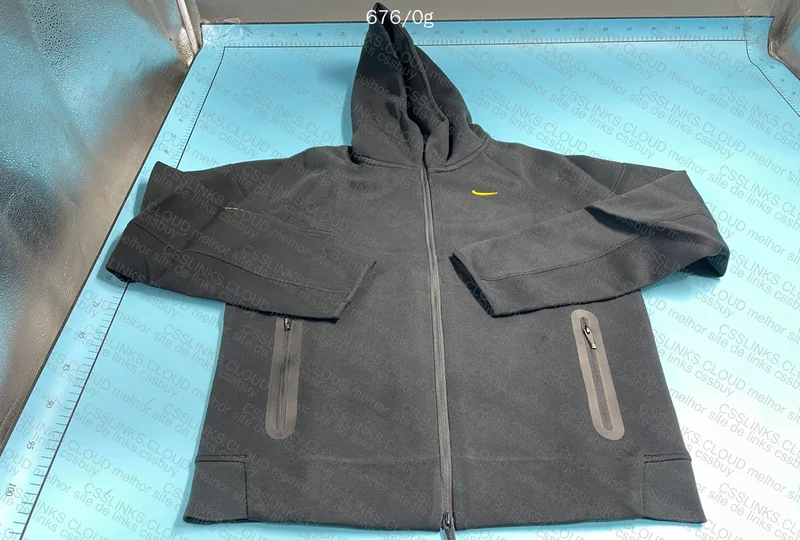 Tech Fleece 2