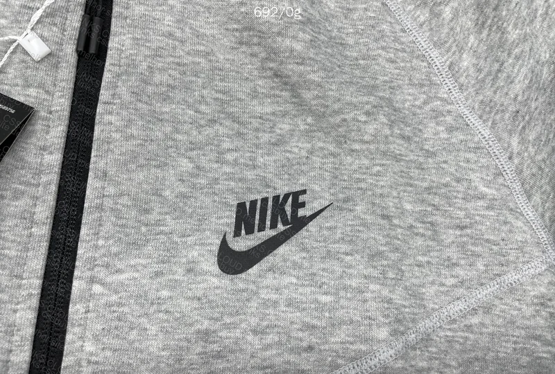 Tech fleece 4