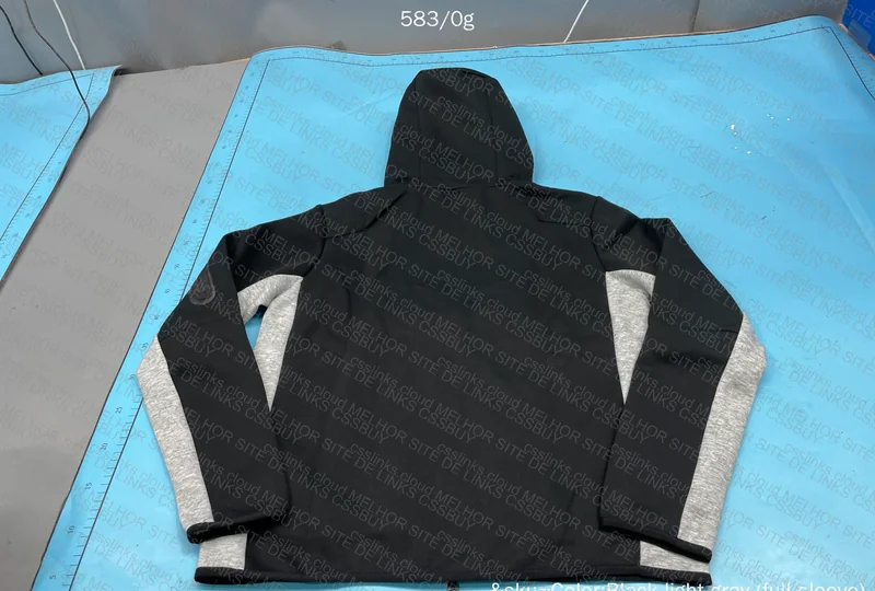 TECH FLEECE 5