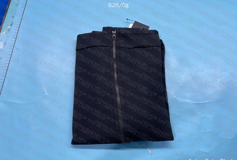 TECH FLEECE
