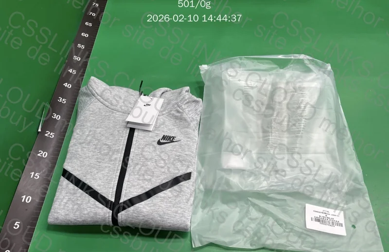 Tech fleece