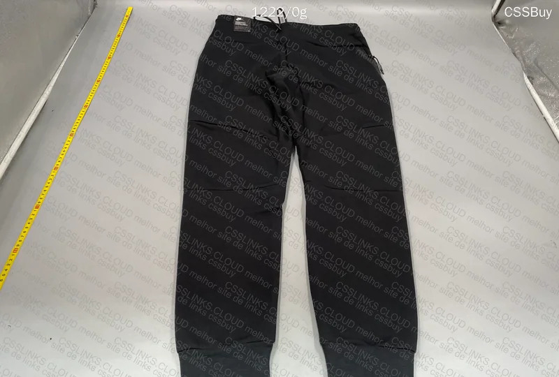 Tech Fleece 1668: