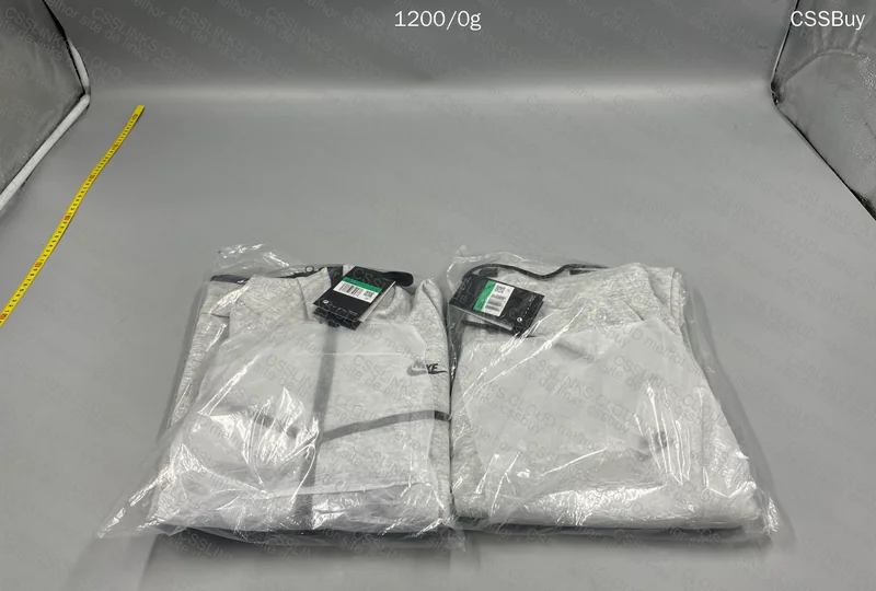Tech Fleece 1688 2
