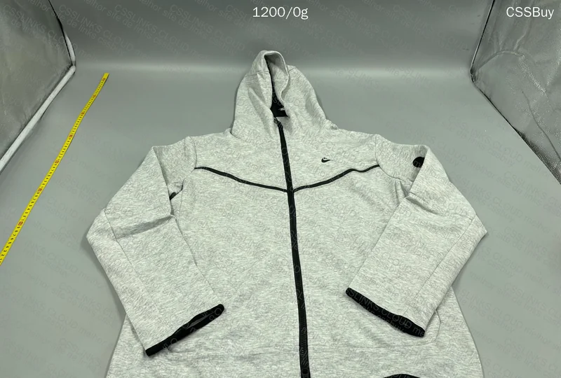 Tech Fleece 1688 3
